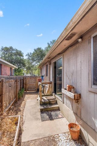 7228 Aldea DR B, Austin, TX 78745