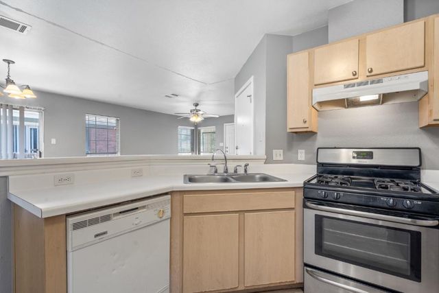 7228 Aldea DR B, Austin, TX 78745