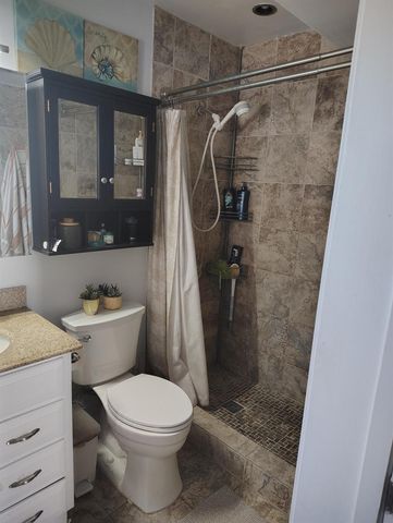 7024 NW 63rd Street, Tamarac, FL 33321