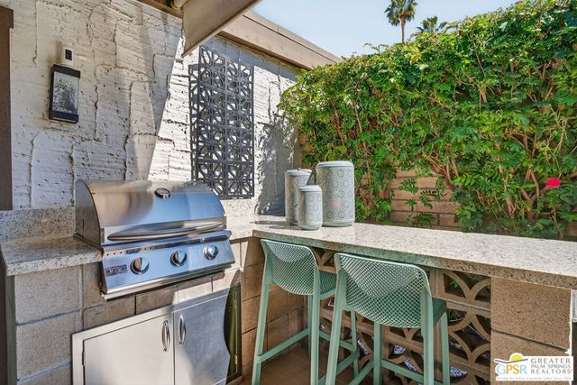 2380 W Miramonte Circle C, Palm Springs, CA 92264