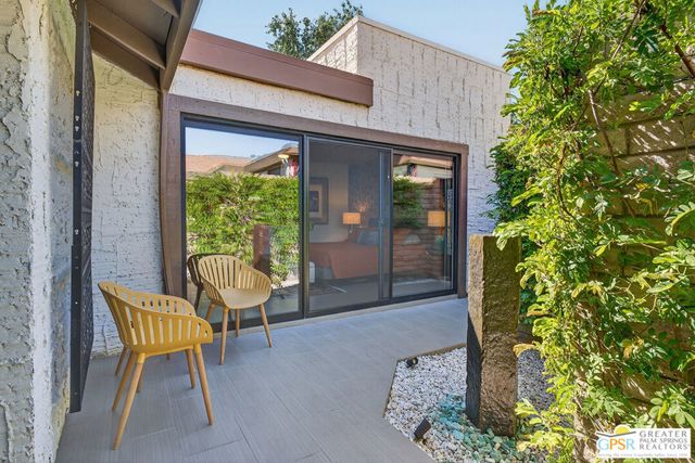 2380 W Miramonte Circle C, Palm Springs, CA 92264