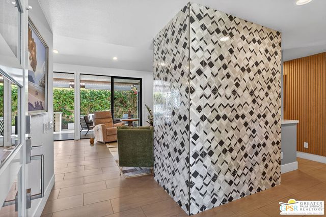 2380 W Miramonte Circle C, Palm Springs, CA 92264