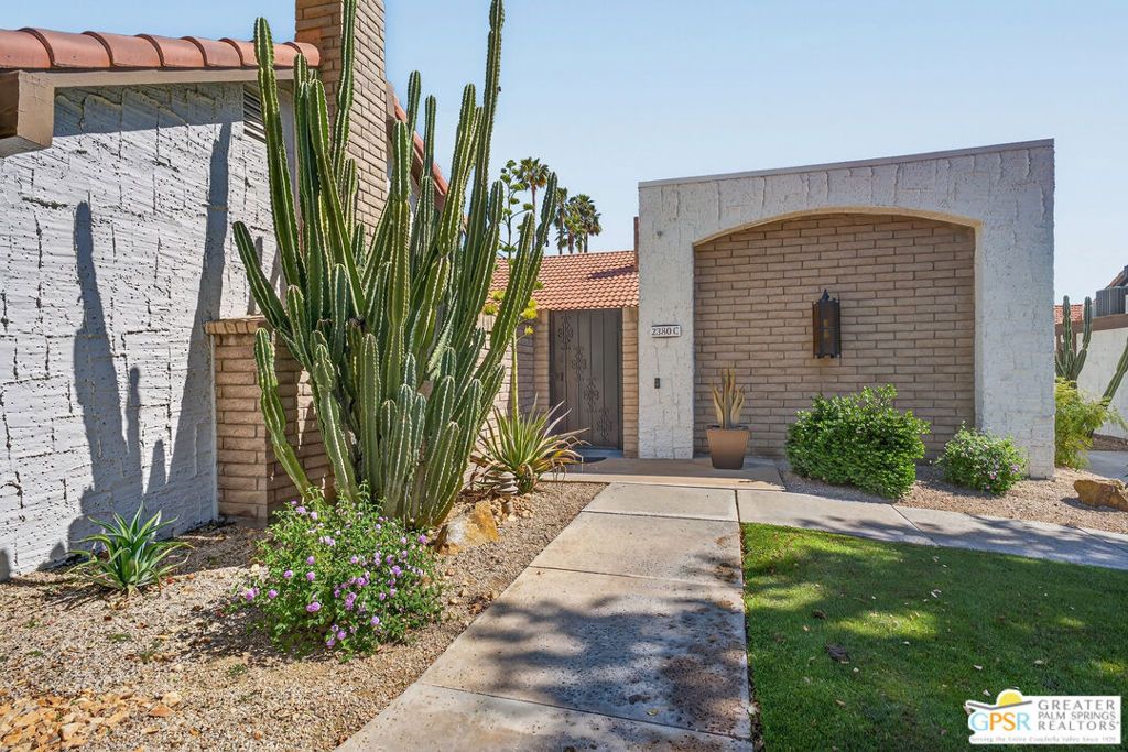 2380 W Miramonte Circle C, Palm Springs, CA 92264