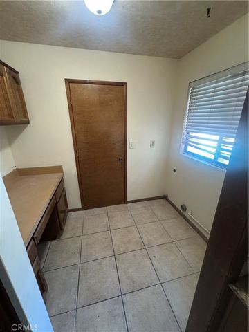 5365 N Stoddard, San Bernardino, CA 92407