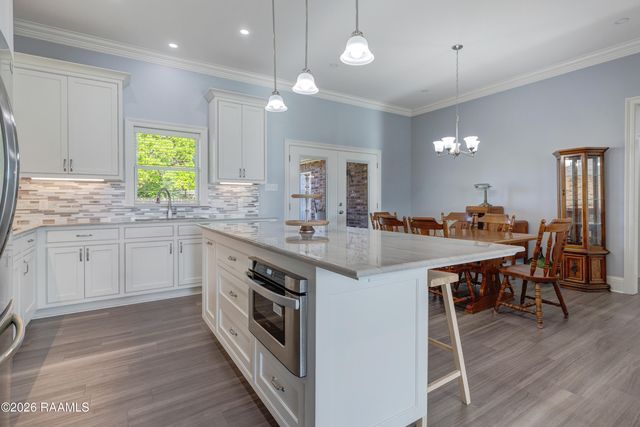 707 Astor Place Drive, New Iberia, LA 70563