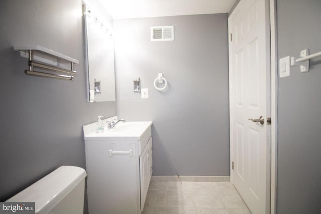 1127 THACKARY CT, Voorhees, NJ 08043