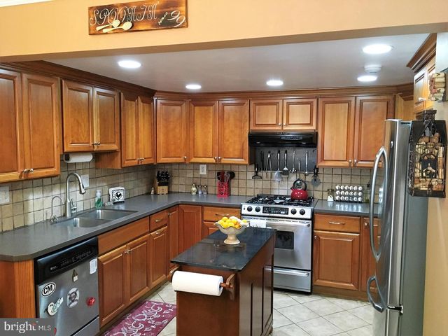 1127 THACKARY CT, Voorhees, NJ 08043