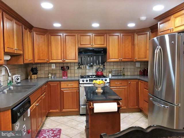 1127 THACKARY CT, Voorhees, NJ 08043