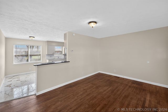 1809 W Dupont Street, Claremore, OK 74017