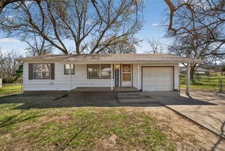 1809 W Dupont Street, Claremore, OK 74017