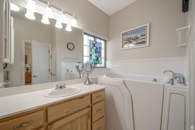 9157 N CANYON HEIGHTS DR, Cedar Hills, UT 84062