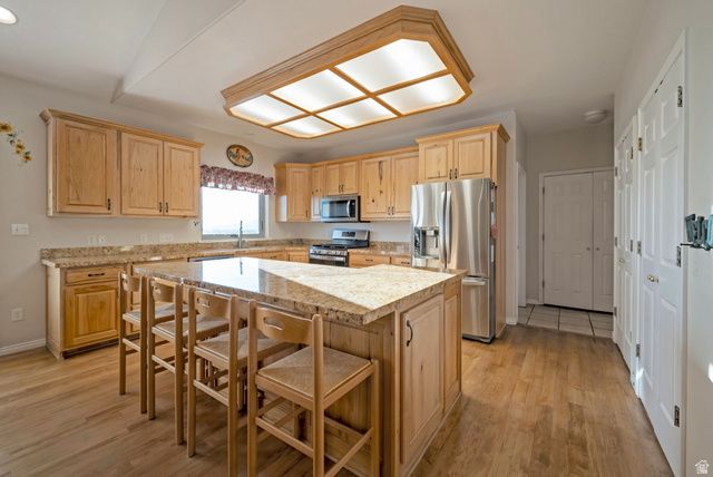 9157 N CANYON HEIGHTS DR, Cedar Hills, UT 84062