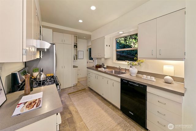 707 Lake Washington Boulevard S, Seattle, WA 98144