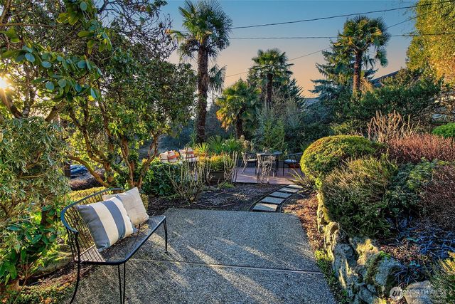 707 Lake Washington Boulevard S, Seattle, WA 98144