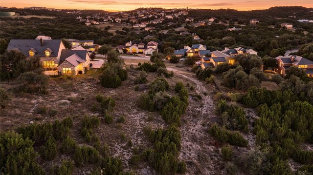 105 Stephanie LN, Austin, TX 78738