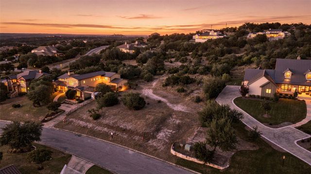 105 Stephanie LN, Austin, TX 78738