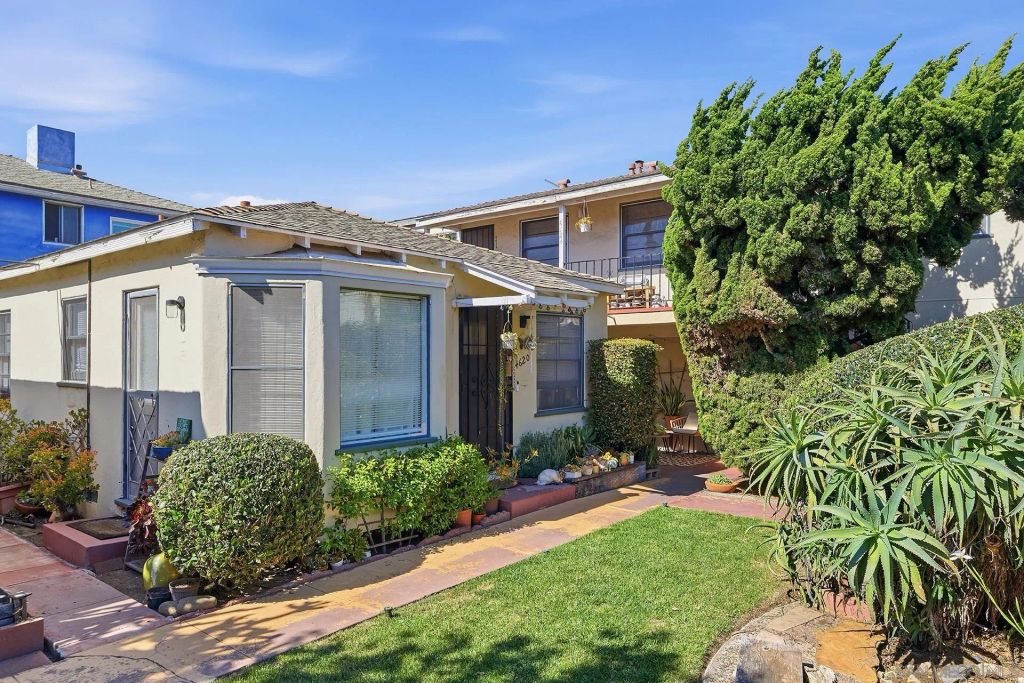 4618-24 Voltaire St, San Diego, CA 92107