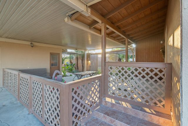 1725 E Goshen Avenue E, Visalia, CA 93292