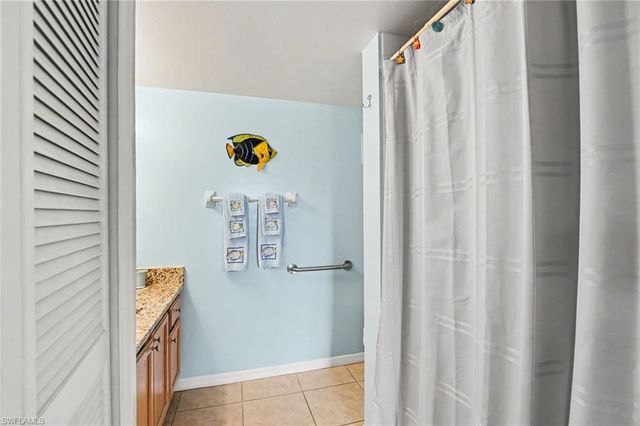 9652 Windsor Gardens LN 203, Fort Myers, FL 33919