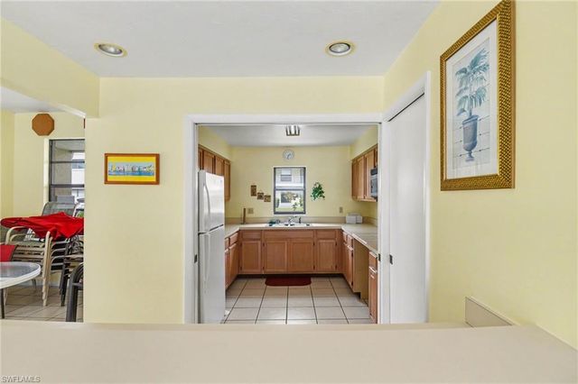 9652 Windsor Gardens LN 203, Fort Myers, FL 33919