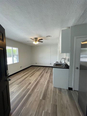 707 ROSERY ROAD NW 3, Largo, FL 33770