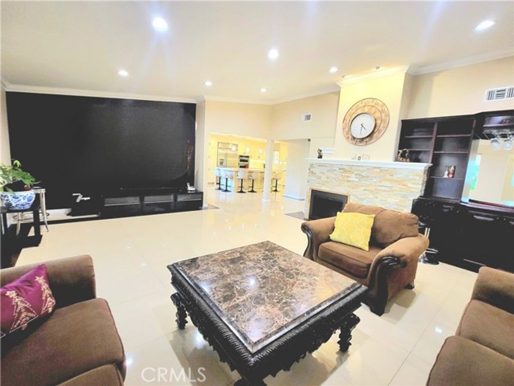 814 Kellogg, Glendale, CA 91202