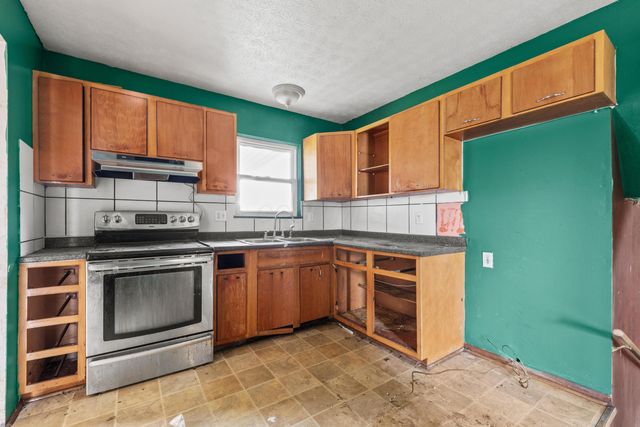 3415 Southfield Drive E, Columbus, OH 43207