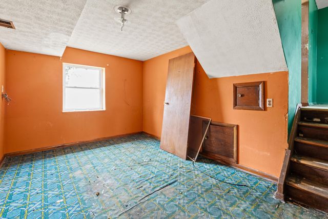 3415 Southfield Drive E, Columbus, OH 43207