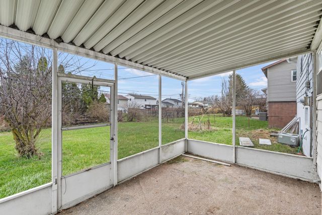 3415 Southfield Drive E, Columbus, OH 43207