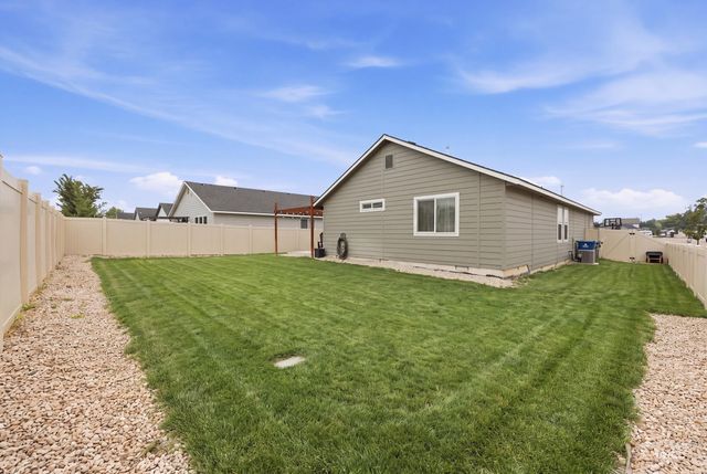 19602 Watling, Caldwell, ID 83605