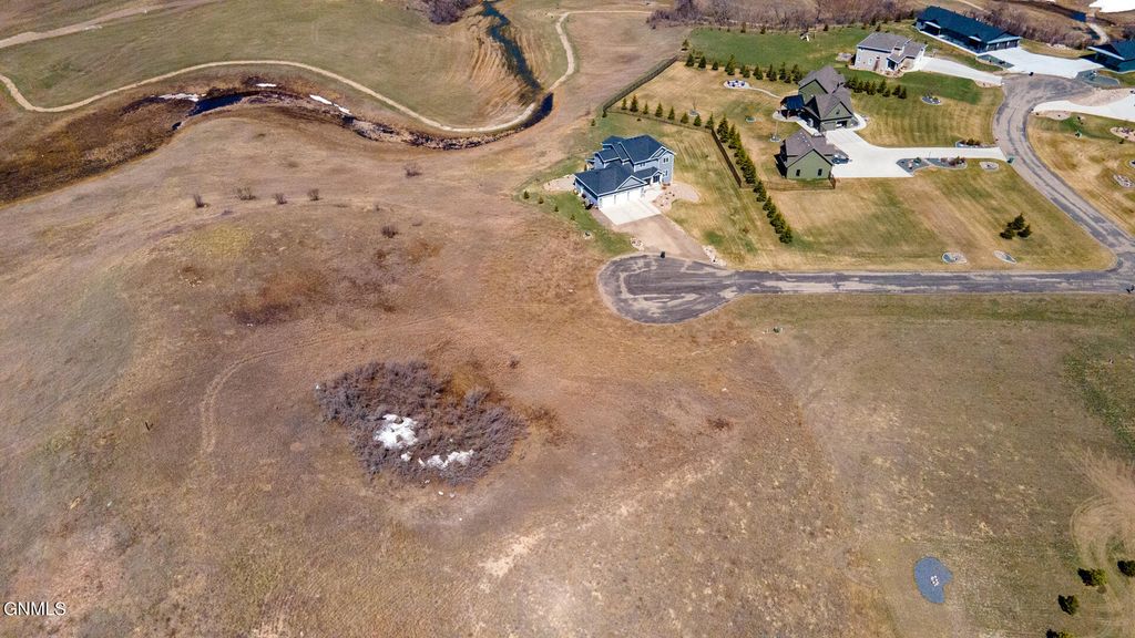 700 Branding Iron Drive, Bismarck, ND 58503 photo 14