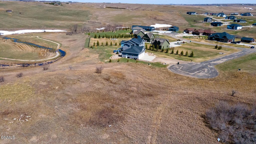 700 Branding Iron Drive, Bismarck, ND 58503 photo 20