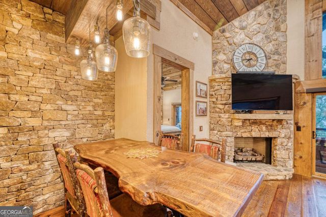 280 Pointe Of View 15, Blue Ridge, GA 30513