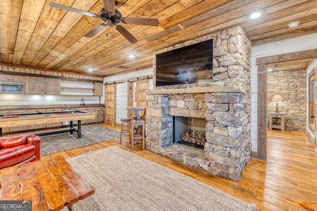 280 Pointe Of View 15, Blue Ridge, GA 30513