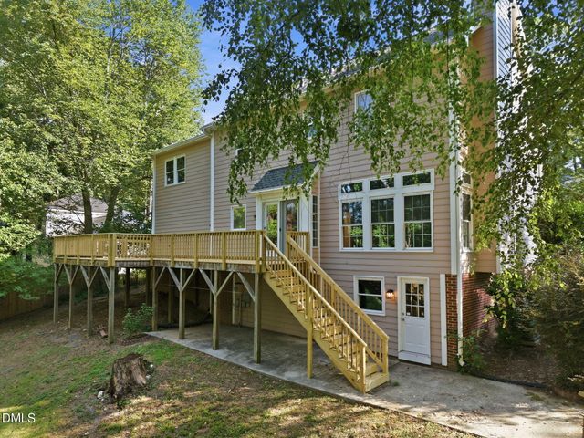 108 Rock Pointe Lane, Cary, NC 27513