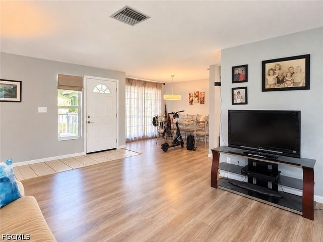 1408 SE 12th ST, Cape Coral, FL 33990