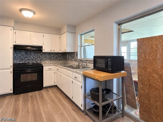 1408 SE 12th ST, Cape Coral, FL 33990