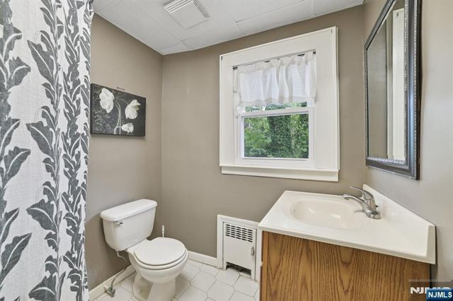 350 Walnut Street, Nutley, NJ 07110