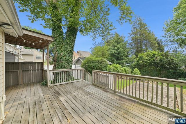 350 Walnut Street, Nutley, NJ 07110