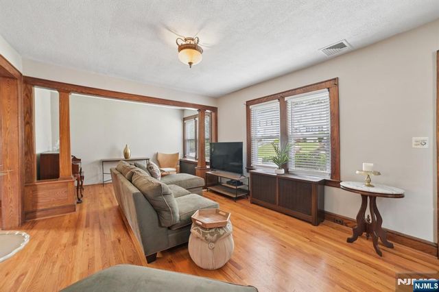 350 Walnut Street, Nutley, NJ 07110