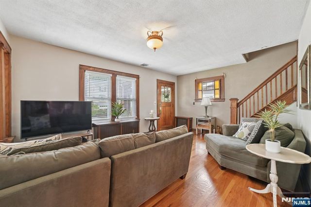 350 Walnut Street, Nutley, NJ 07110
