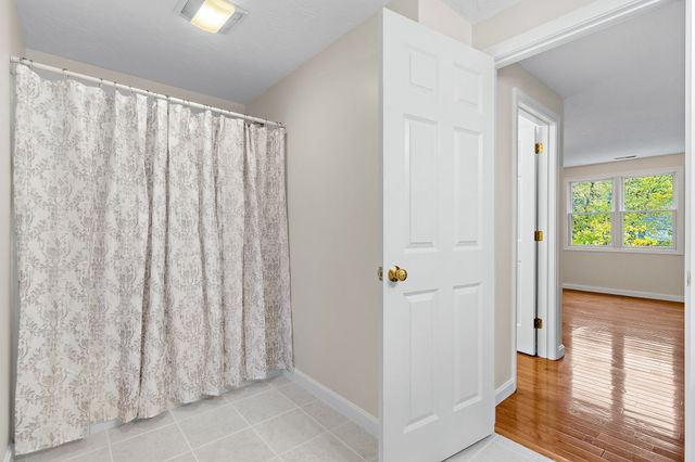 15 Quail Hollow Dr, Shrewsbury, MA 01545