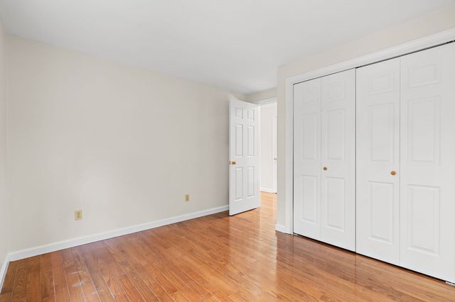15 Quail Hollow Dr, Shrewsbury, MA 01545
