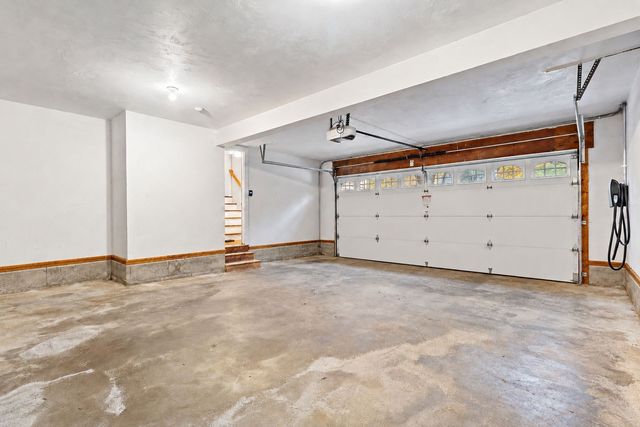 15 Quail Hollow Dr, Shrewsbury, MA 01545
