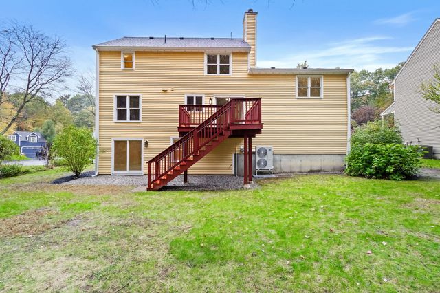 15 Quail Hollow Dr, Shrewsbury, MA 01545