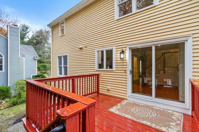 15 Quail Hollow Dr, Shrewsbury, MA 01545