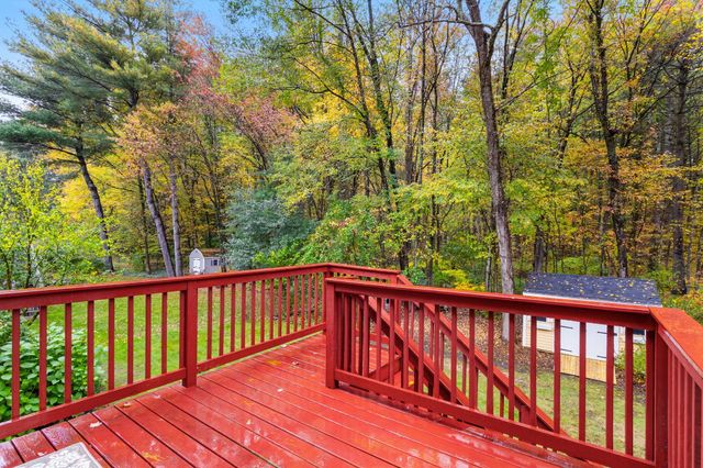 15 Quail Hollow Dr, Shrewsbury, MA 01545