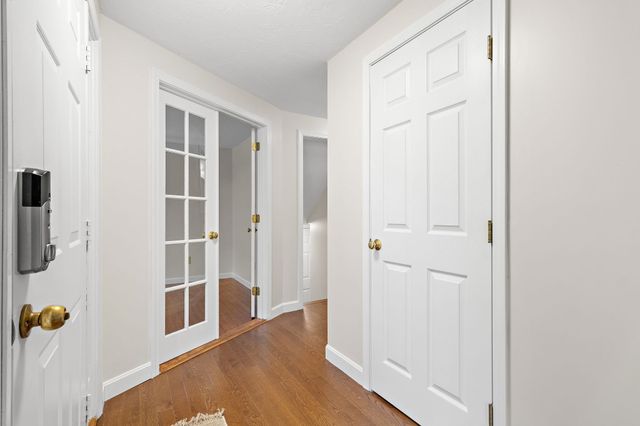 15 Quail Hollow Dr, Shrewsbury, MA 01545
