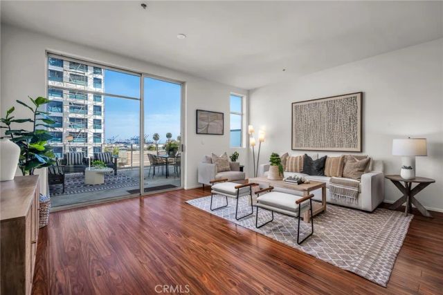 285 W 6th 331, San Pedro, CA 90731