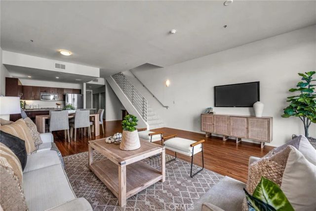 285 W 6th 331, San Pedro, CA 90731